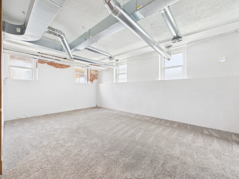 More Photos Of 220 E 6th St, Minden Office Residential For Sale