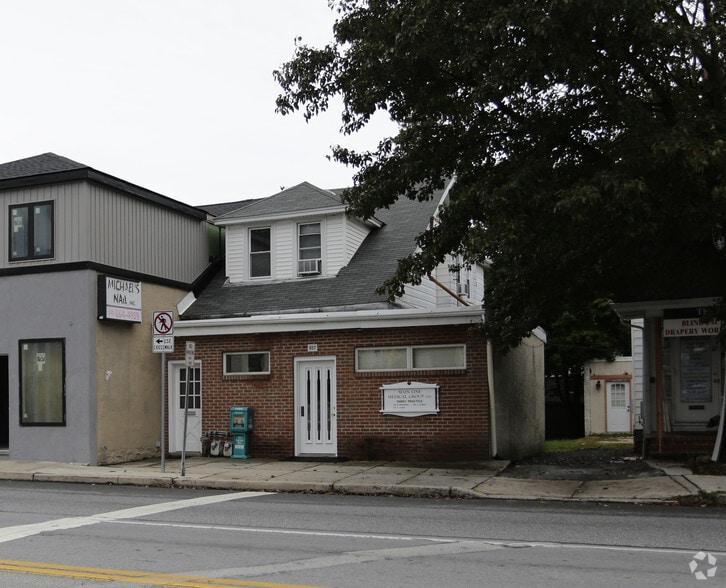 Primary Photo Of 857 Montgomery Ave, Narberth Medical For Sale