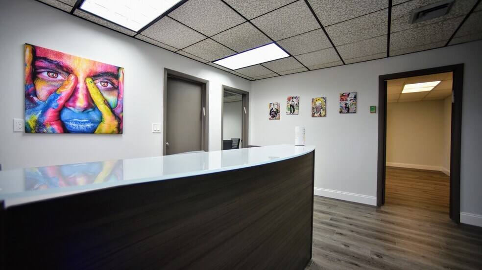 More Photos Of 2131 Hollywood Blvd, Hollywood Office Residential For Lease