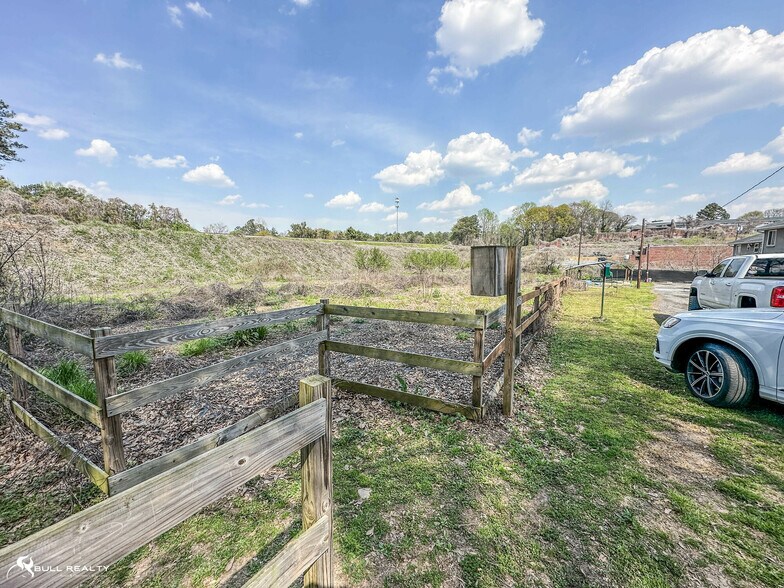 More Photos Of 1247 Joseph E. Boone Blvd, Atlanta Apartments For Sale