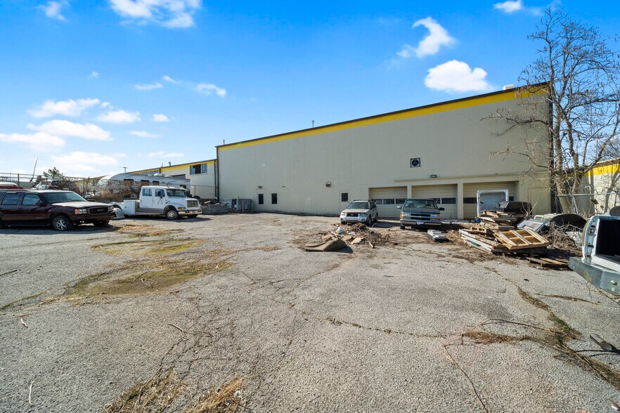 More Photos Of 2007-2015 E 11th St, Tulsa Auto Dealership For Sale