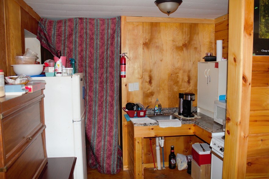 More Photos Of 11899 State Route 4, Whitehall Hotel For Sale