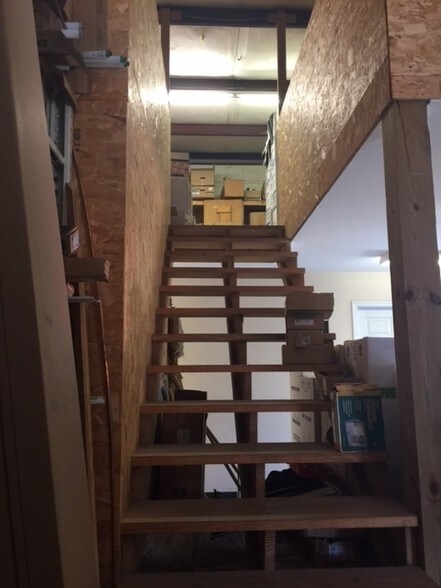 More Photos Of 15044-15050 Rankin Ave, Dunlap Freestanding For Sale