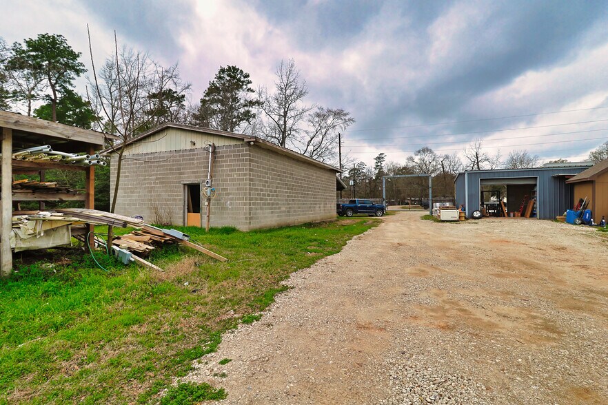 More Photos Of 18903 Veterans Rd, Magnolia Land For Sale