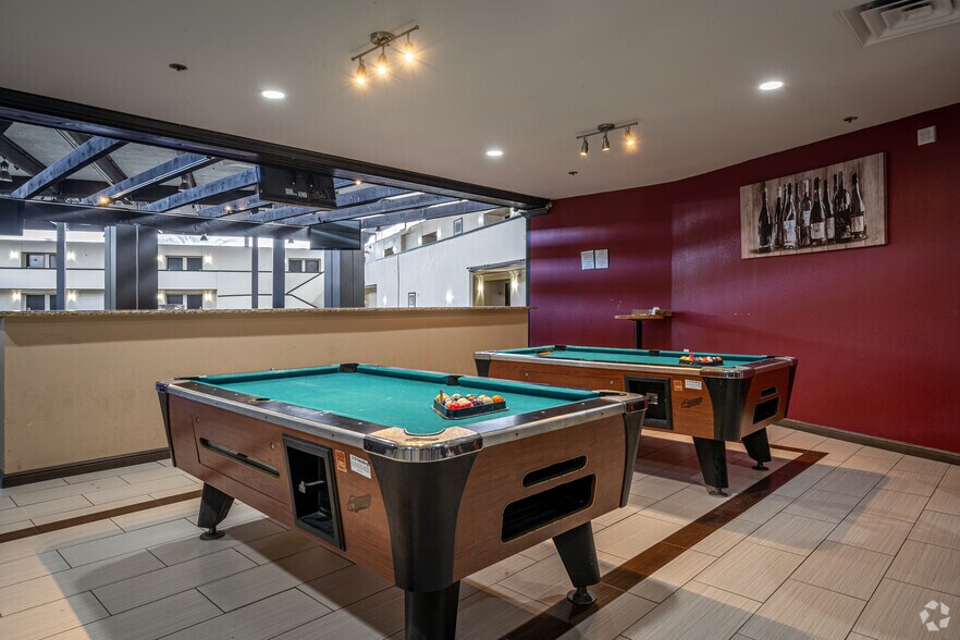 More Photos Of 925 Highway 332, Lake Jackson Hotel For Sale