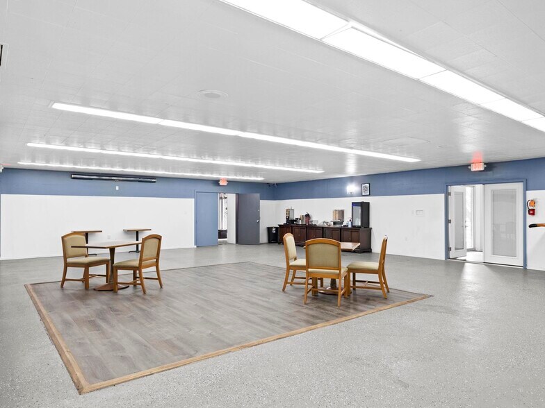 More Photos Of 935 9th Ave, Sidney Hotel For Sale