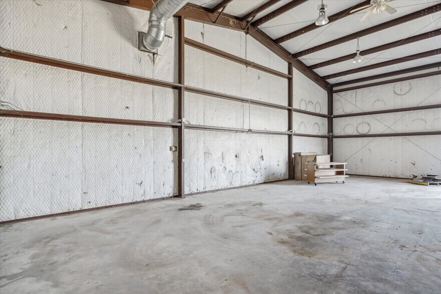 More Photos Of 21540 Interstate 20 & Hwy 64, Canton Warehouse For Sale