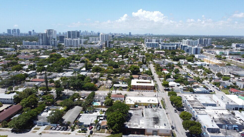 More Photos Of 1950 Grant St, Hollywood Warehouse For Lease