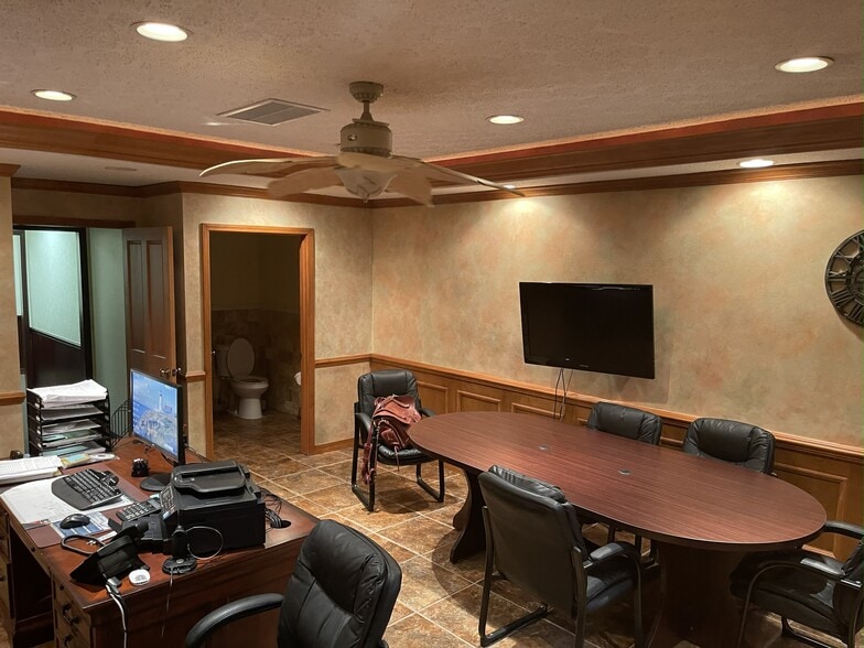 More Photos Of 2091 Dobbs Rd, Saint Augustine Flex For Lease