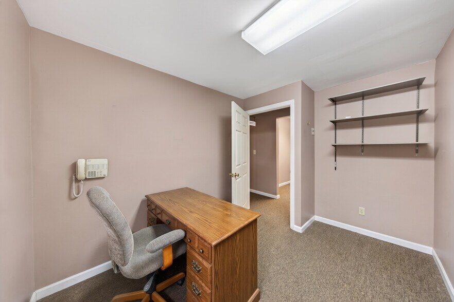 More Photos Of 187 Breakneck Rd, Highland Lakes Storefront Retail Residential For Sale