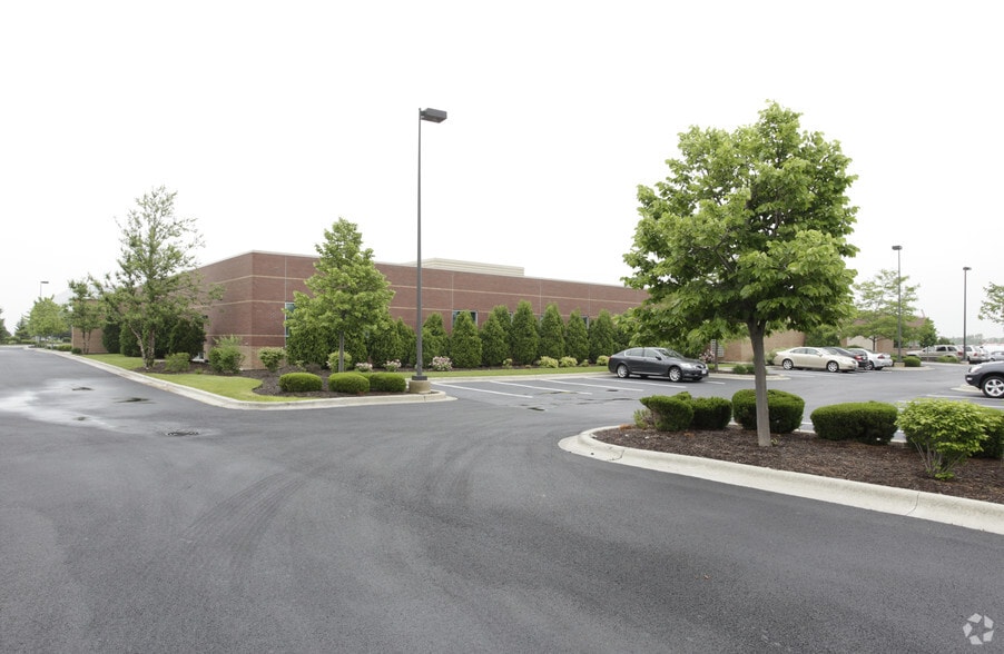 More Photos Of 19110 Darvin Dr, Mokena Medical For Lease