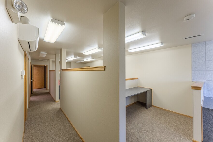 More Photos Of 914 Citadel Dr, Everson Office Residential For Lease