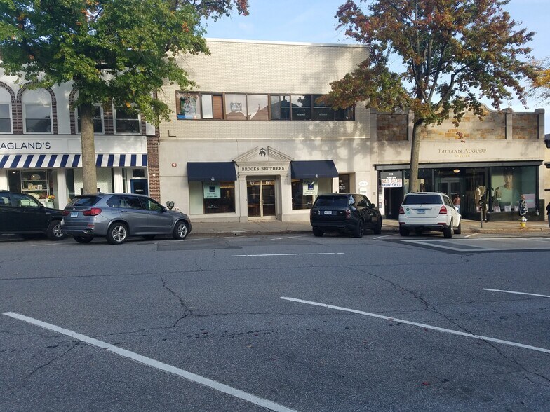 More Photos Of 181 Greenwich Ave, Greenwich Freestanding For Lease
