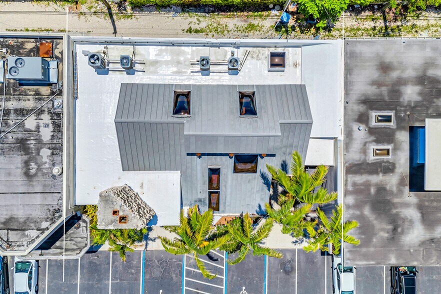 More Photos Of 3045 N Federal Hwy, Fort Lauderdale Loft Creative Space For Sale