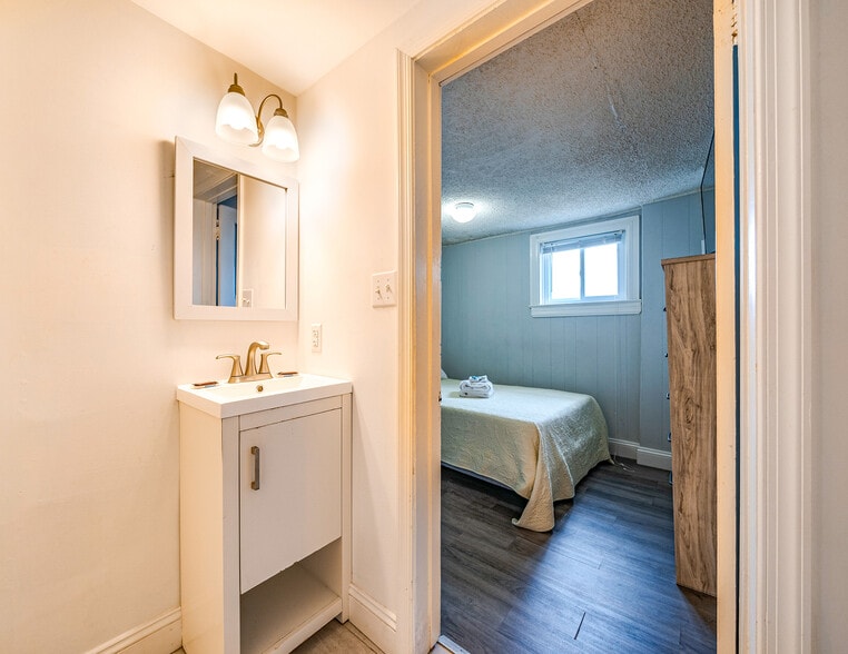 More Photos Of 617 E 8th St, Ocean City Hotel For Sale