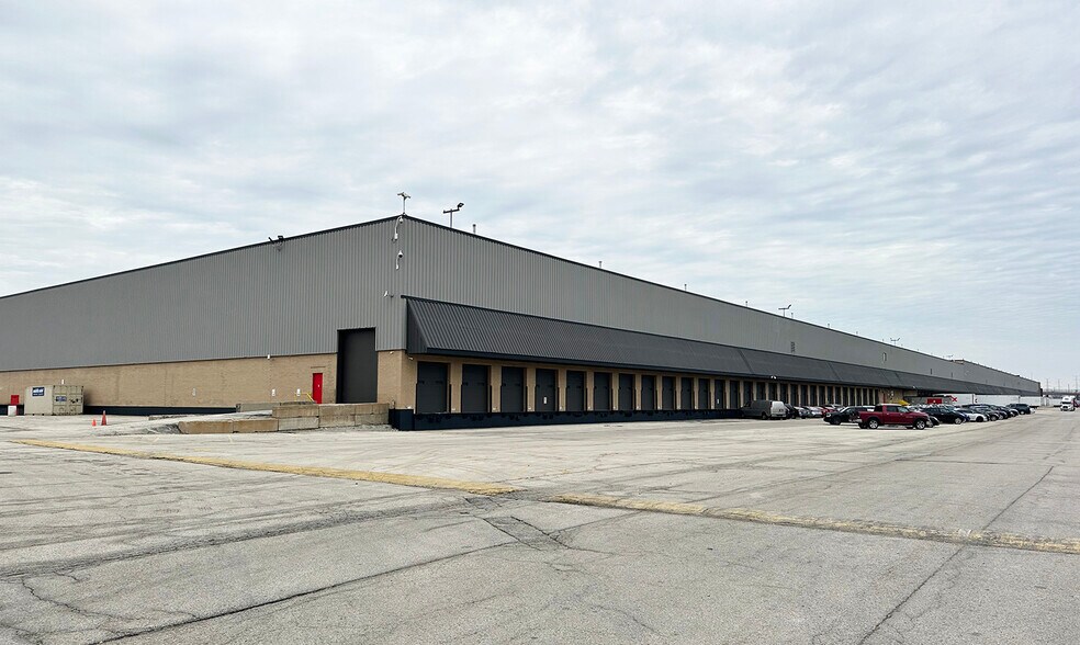 More Photos Of 4700-4800 Proviso Dr, Melrose Park Distribution For Lease