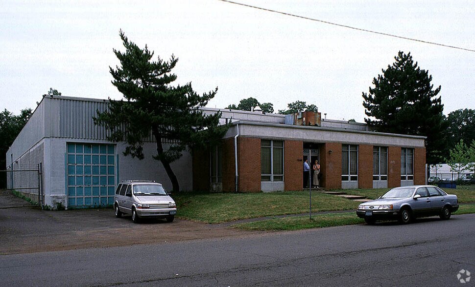 Primary Photo Of 1280 North Ave, Plainfield Warehouse For Lease