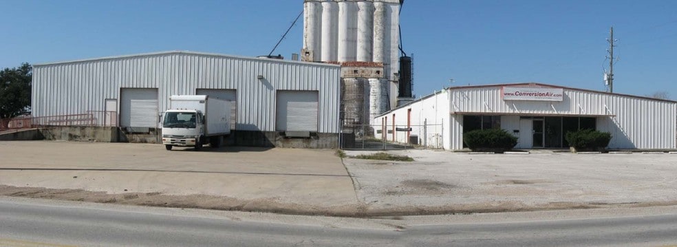 More Photos Of 1005 Katyland Dr, Katy Warehouse For Lease