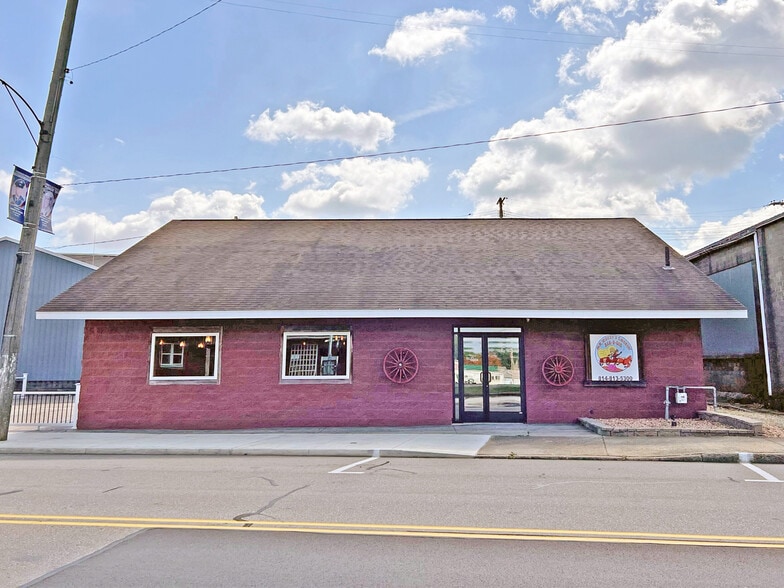 More Photos Of 259 Venango Ave, Cambridge Springs Restaurant For Lease