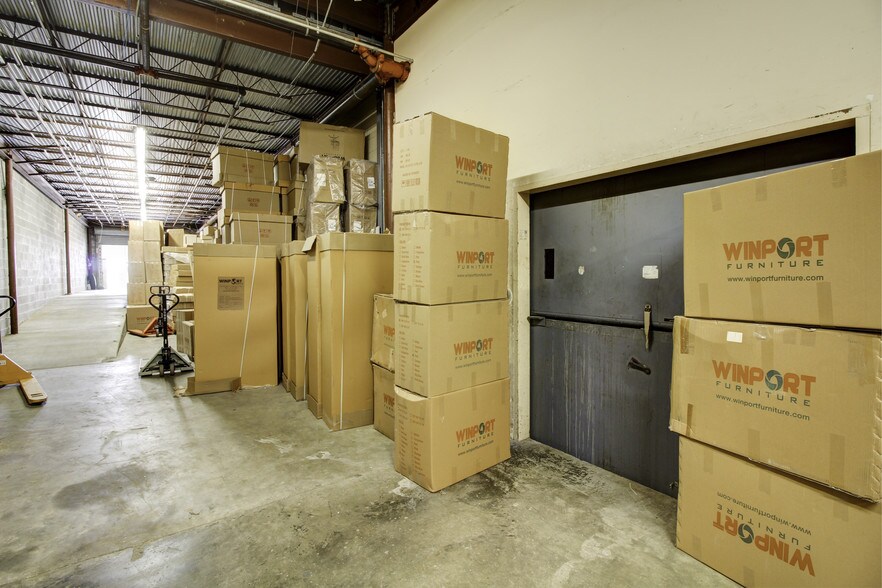 More Photos Of 3226 Hillcroft St, Houston Freestanding For Sale