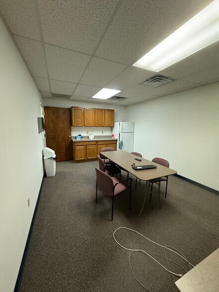 More Photos Of 2301 N Bendix Dr, South Bend Unknown For Lease