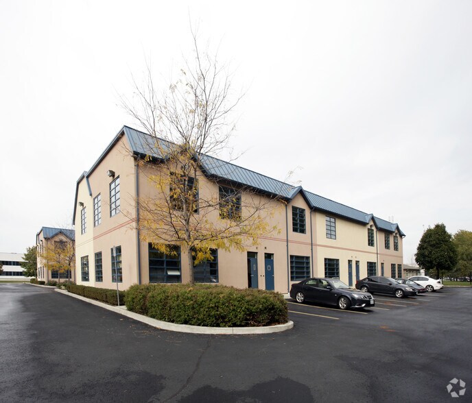 More Photos Of 1464 Cornwall Rd, Oakville Medical For Sale