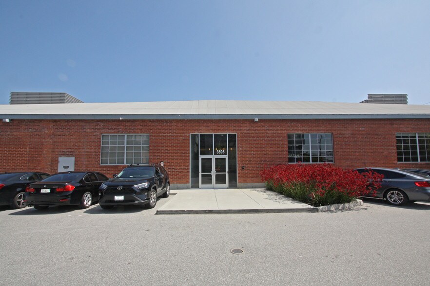 More Photos Of 3501-3505 Hayden Ave, Culver City Office For Lease