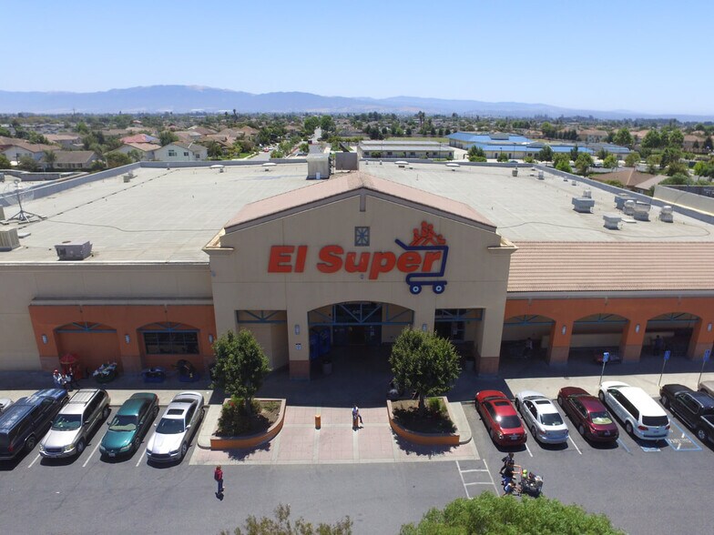 More Photos Of 600-688 E Boronda Rd, Salinas Unknown For Lease