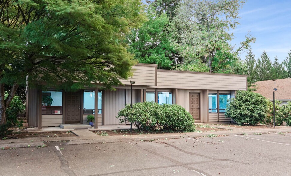 More Photos Of 30300 SW Parkway Ave, Wilsonville Medical For Lease