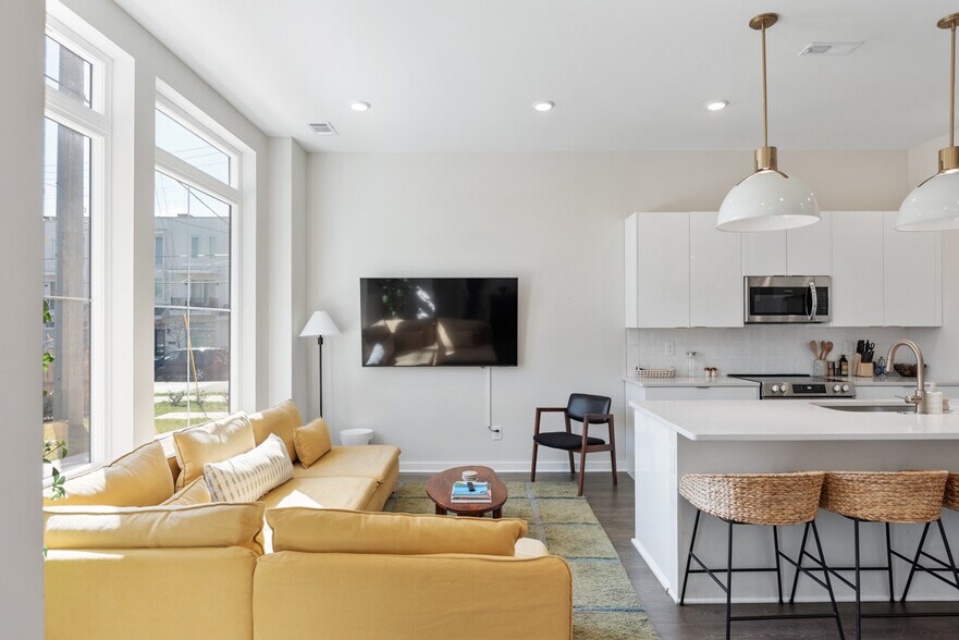 More Photos Of 1233 Lischey Ave, Nashville Apartments For Sale