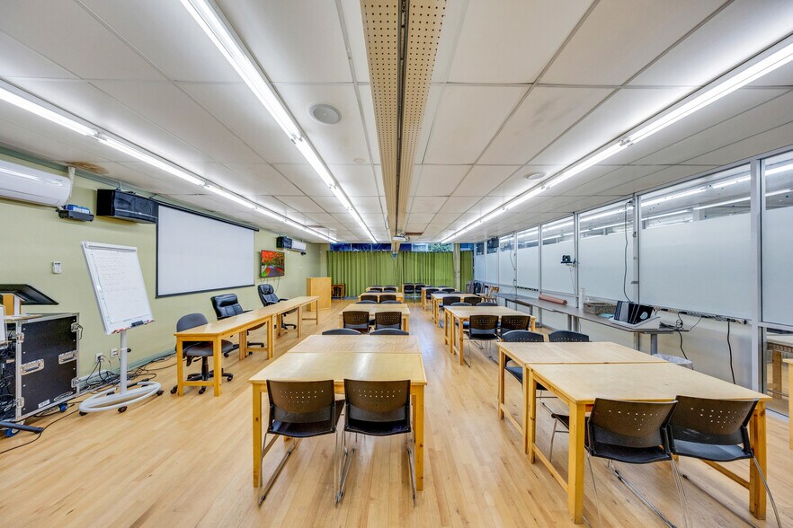 More Photos Of 118 Live Oak Ave, Arcadia Storefront For Lease