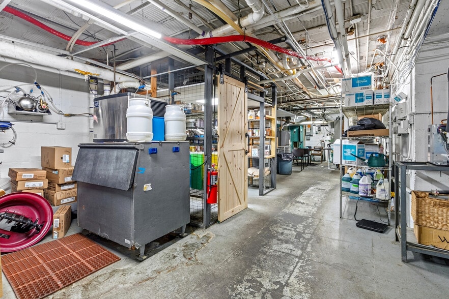 More Photos Of 664 Grand Ave, Saint Paul Storefront Retail Residential For Sale