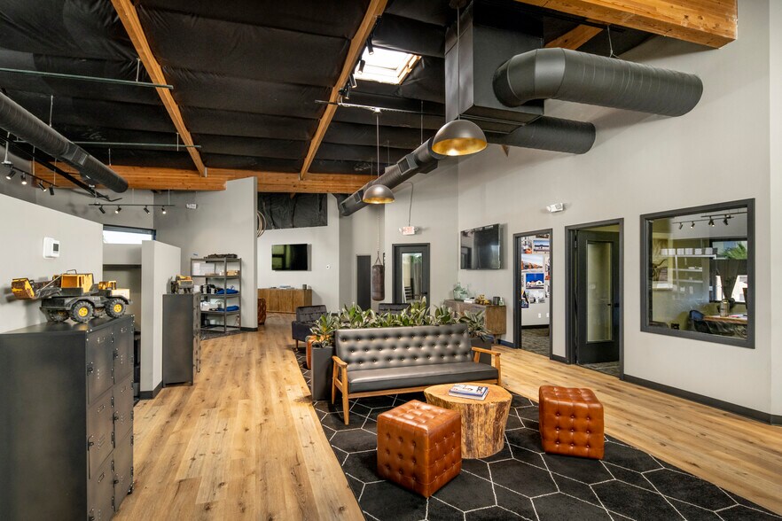 More Photos Of 1100 E Washington St, Phoenix Office For Sale