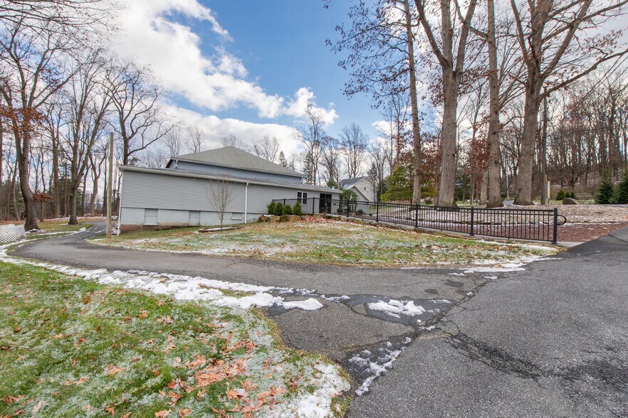 More Photos Of 1303 Evergreen Dr, Bethlehem Lodge Meeting Hall For Sale