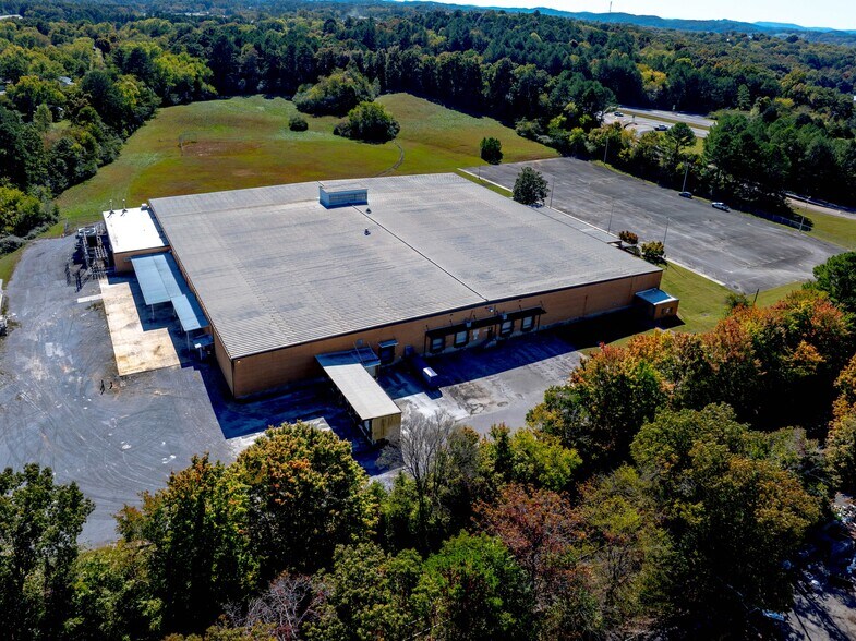 More Photos Of 2000 Overhead Bridge Rd NE, Cleveland Manufacturing For Sale