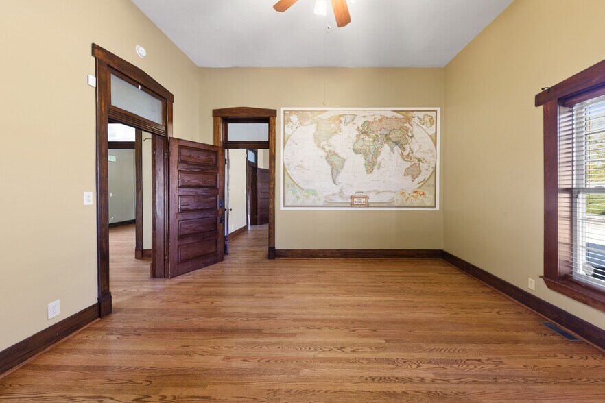 More Photos Of 308 N Main St, Ashland City Office For Sale