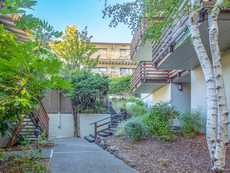 More Photos Of 109 Professional Center Pky, San Rafael Apartments For Sale