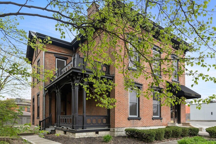 More Photos Of 1071 S High St, Columbus Loft Creative Space For Sale