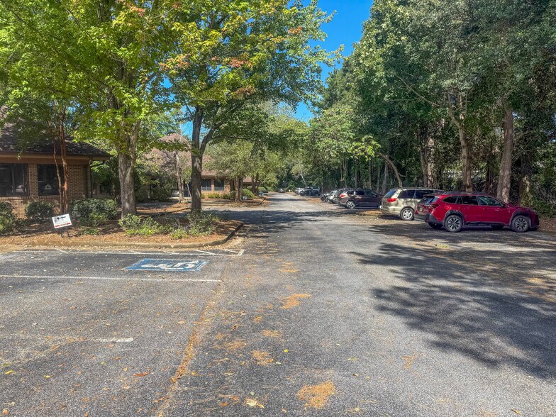 More Photos Of 700 Sunset Dr, Athens Medical For Sale
