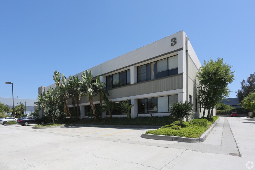 More Photos Of 3 Whatney, Irvine Research And Development For Sale