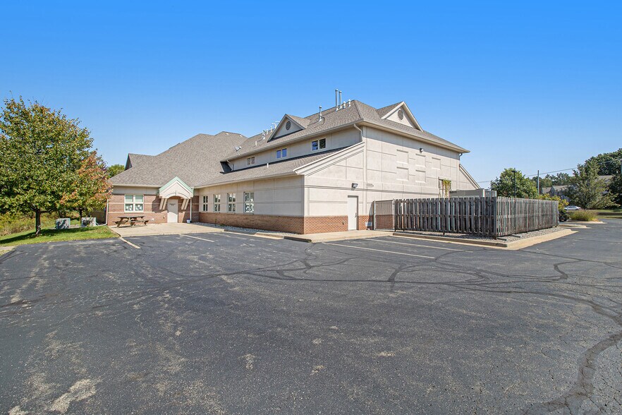 More Photos Of 3770 Capital Ave SW, Battle Creek Medical For Sale