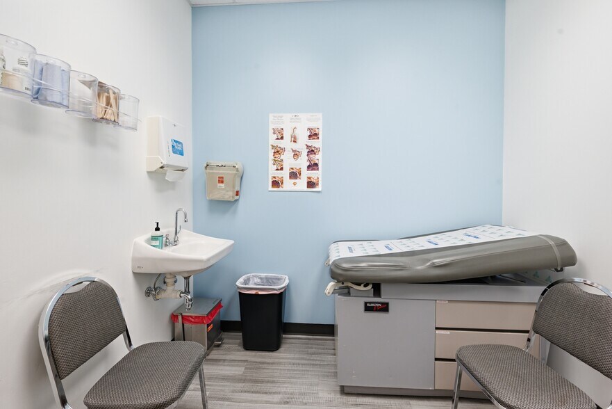 More Photos Of 2900 Felicia St, Nashville Medical For Sale