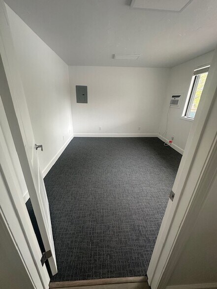 More Photos Of 9494 N Government Way, Hayden Office For Lease