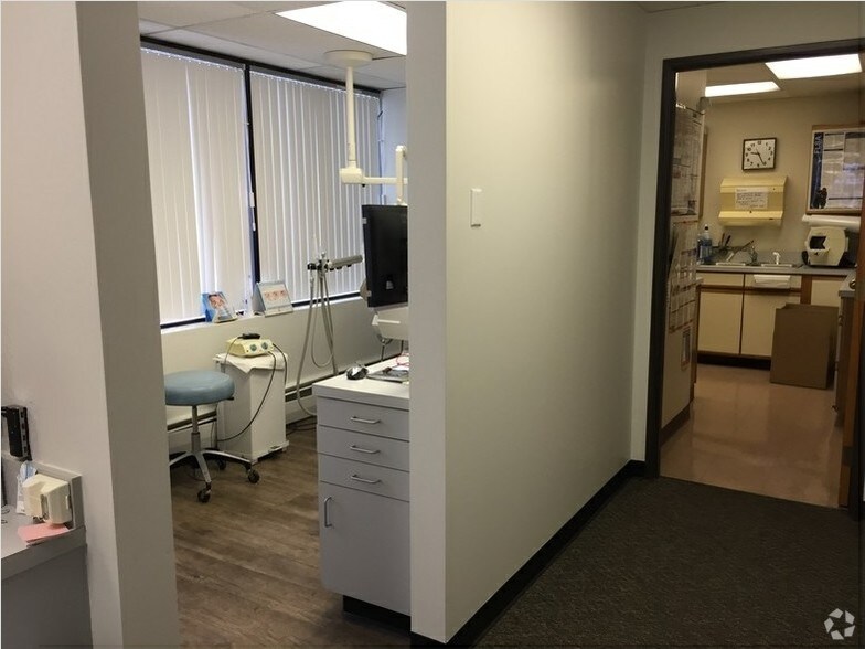 More Photos Of 7373 W Jefferson Ave, Lakewood Medical For Sale