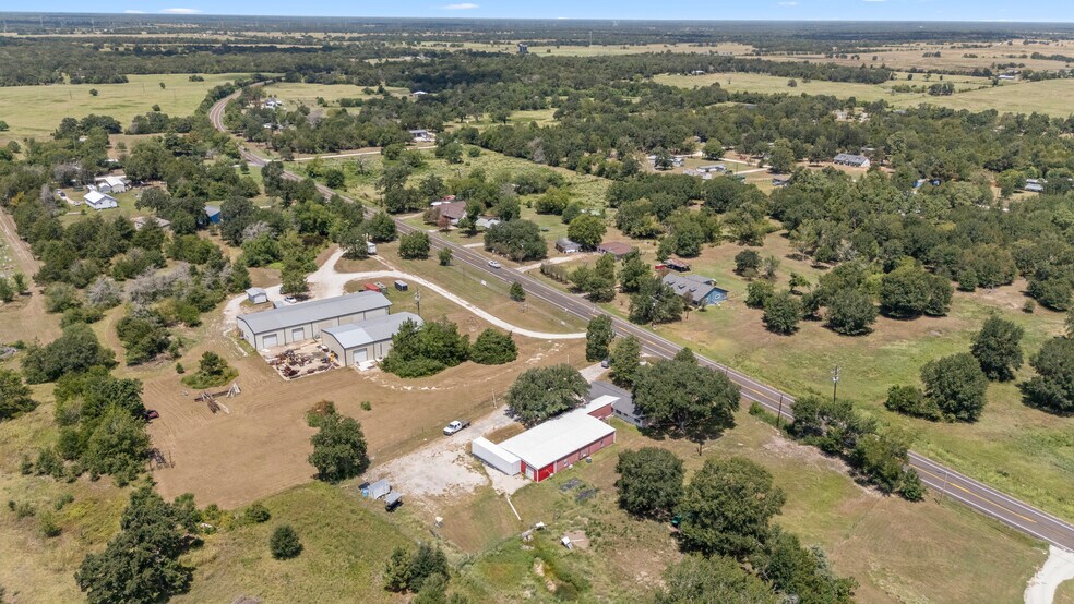 More Photos Of 9772 FM 1696 Rd, Bedias Storefront For Sale