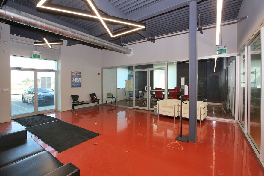 More Photos Of 94 Brockport Dr, Toronto Service For Lease