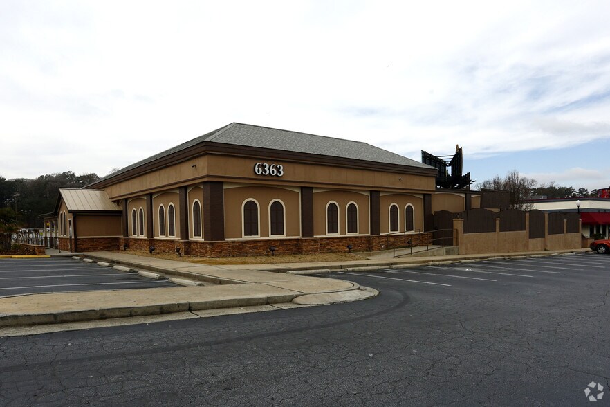 More Photos Of 6363 Peachtree Industrial Blvd, Atlanta Restaurant For Lease