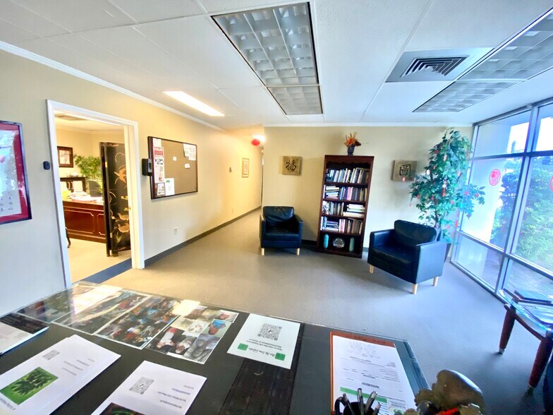 More Photos Of 3333 Atlantic Blvd, Jacksonville Office For Sale