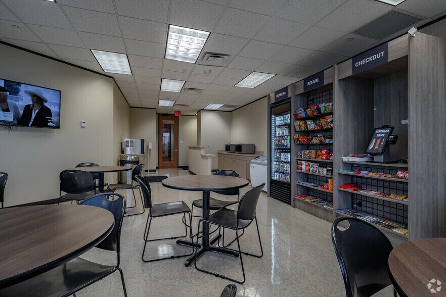 More Photos Of 1020 NE Loop 410, San Antonio Office For Lease