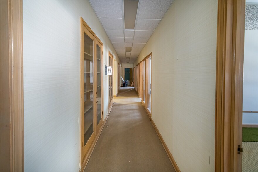 More Photos Of 100-106 S Main st, Ishpeming Bank For Sale